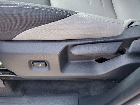 Certified 2024 Toyota Tacoma TRD Off-Road image 17