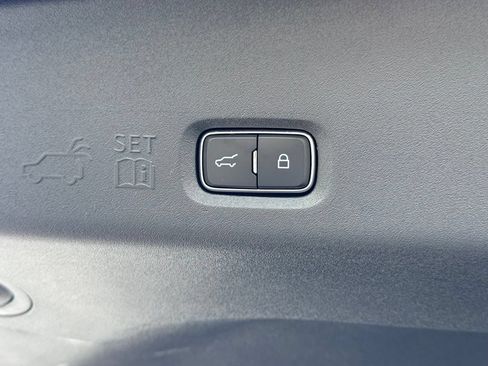 Used 2025 Ford Expedition Active AWD/4WD image 47