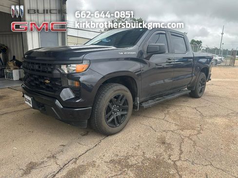 Used 2022 Chevrolet Silverado 1500 Custom AWD/4WD image 1