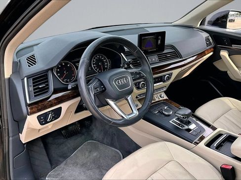 Used 2018 Audi Q5 2.0T Premium Plus w/ Premium Plus Package AWD/4WD image 11