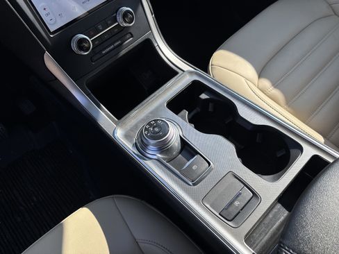 Used 2022 Ford Edge SEL w/ Convenience Package image 18