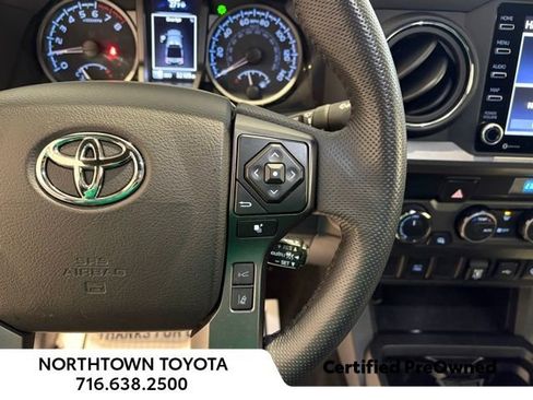 Used 2022 Toyota Tacoma TRD Off-Road image 12