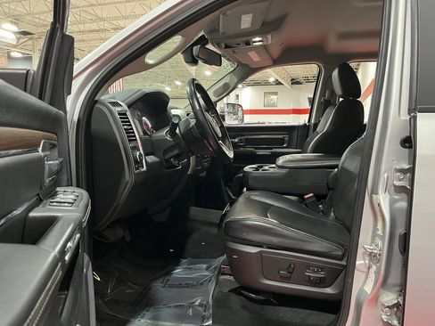 Used 2017 RAM 3500 Laramie image 11