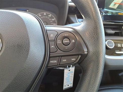 Used 2023 Toyota Corolla LE image 23