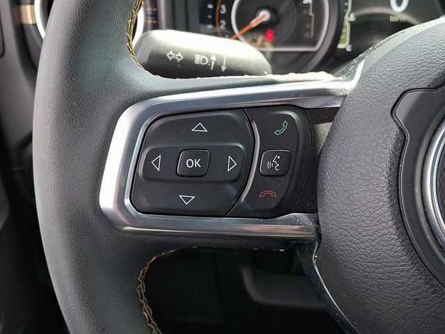 Used 2024 Jeep Wrangler Unlimited Sahara w/ Technology Group AWD/4WD image 21