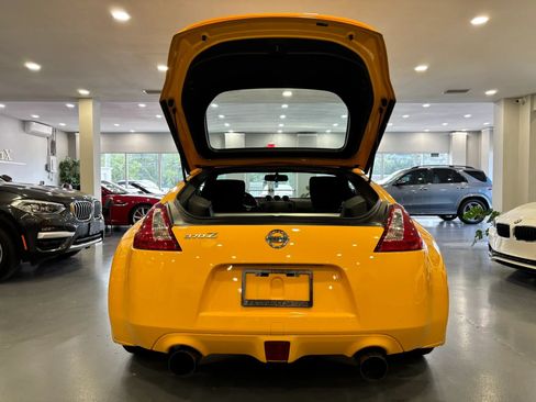 Used 2017 Nissan 370Z Coupe RWD image 26