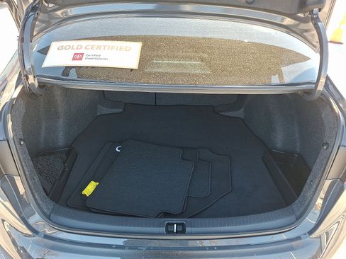 Certified 2025 Toyota Corolla LE image 28