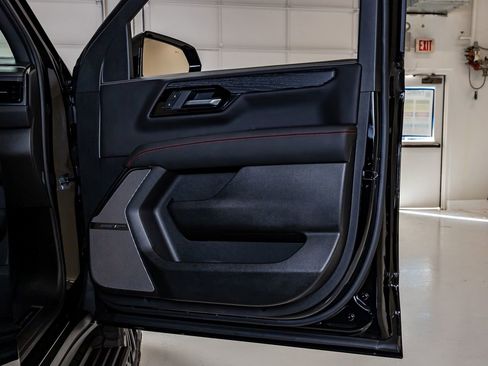 Used 2026 GMC Yukon AT4 Ultimate AWD/4WD image 40