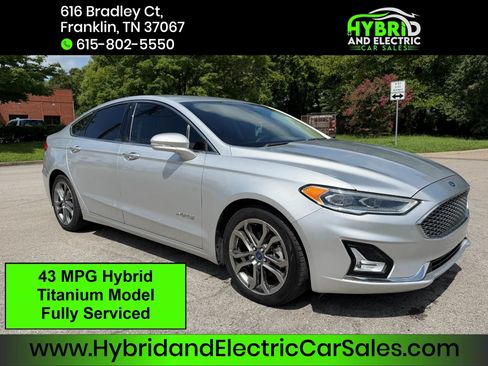 Used 2019 Ford Fusion Titanium FWD image 1