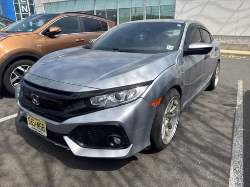 Used 2018 Honda Civic Sport image 1