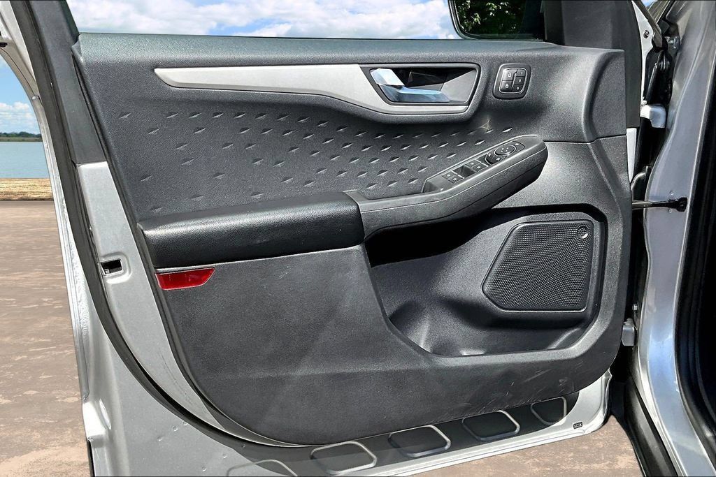 Used 2020 Ford Escape SEL AWD/4WD image 22
