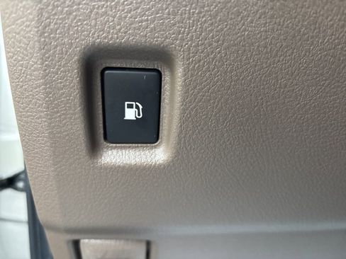 Used 2023 Lexus GX 460 Premium image 15