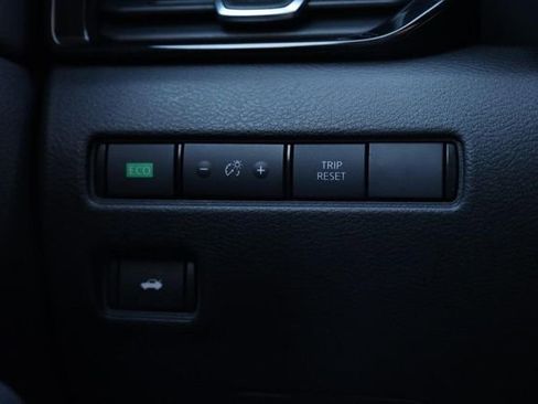 Certified 2024 Nissan Sentra SV image 19