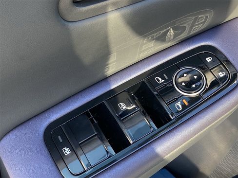 New 2026 Nissan Leaf Platinum+ image 15