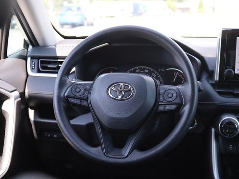 Used 2024 Toyota RAV4 XLE AWD/4WD image 24
