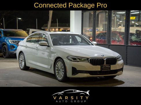 Used 2022 BMW 530i xDrive 530i xDrive w/ Convenience Package image 3