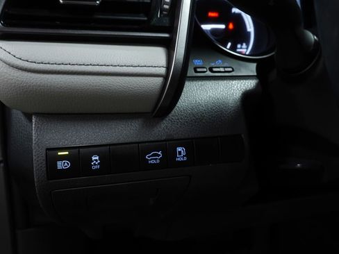 Used 2024 Toyota Camry SE FWD image 21