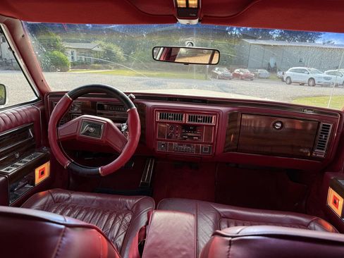 Used 1989 Cadillac Brougham image 25