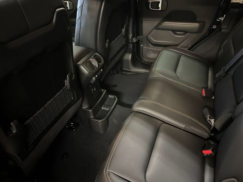 New 2026 Jeep Wrangler Unlimited Sahara AWD/4WD image 11