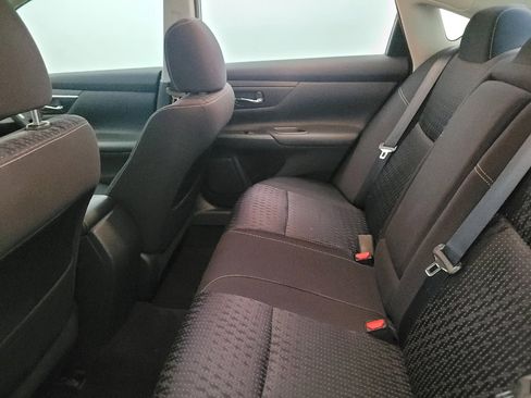 Used 2016 Nissan Altima 2.5 S w/ Power Driver Seat Package FWD image 18