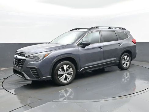 Used 2025 Subaru Ascent Premium image 5