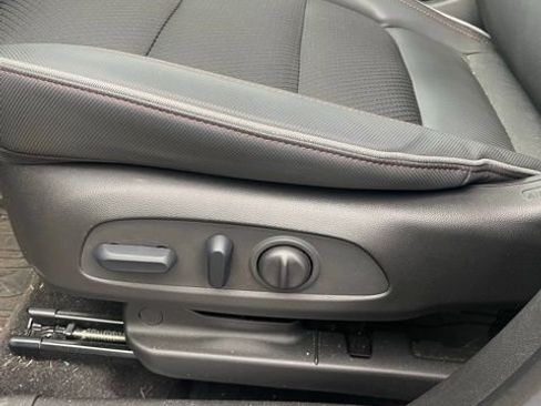 Used 2023 Chevrolet TrailBlazer RS w/ Sun and Liftgate Package image 16