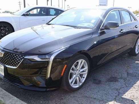 Used 2024 Cadillac CT4 Luxury image 2