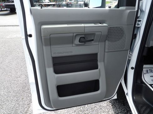 Used 2021 Ford E-350 and Econoline 350 Super Duty RWD image 14