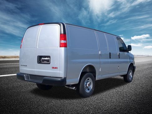 New 2025 GMC Savana 2500 w/ Driver Convenience Package image 29