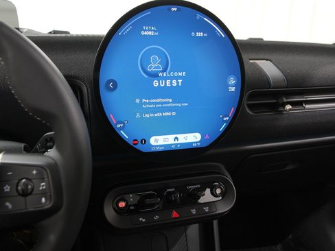 Certified 2025 MINI Cooper S image 8