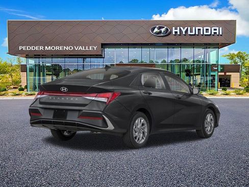 New 2026 Hyundai Elantra SEL Sport image 2