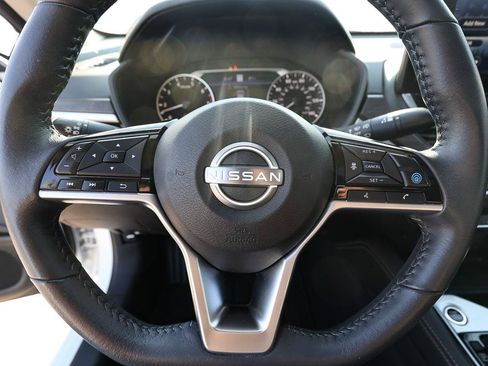 Used 2023 Nissan Altima 2.5 SV w/ SV Premium Package FWD image 15