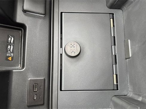 Used 2024 GMC Sierra 2500 AT4 w/ AT4 Premium Plus Package image 33