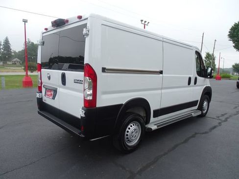 Used 2025 RAM ProMaster 2500 w/ U-Haul Equipment Group FWD image 3
