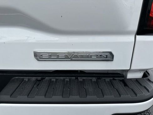 New 2026 GMC Sierra 1500 Elevation image 32