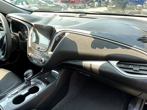 Used 2024 Chevrolet Malibu LT FWD image 9