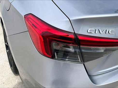 Used 2022 Honda Civic Sport image 29