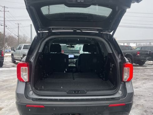 Used 2022 Ford Explorer XLT w/ Class IV Trailer Tow Package image 12