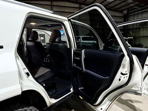 Used 2023 Toyota 4Runner SR5 Premium w/ Moonroof Package AWD/4WD image 21