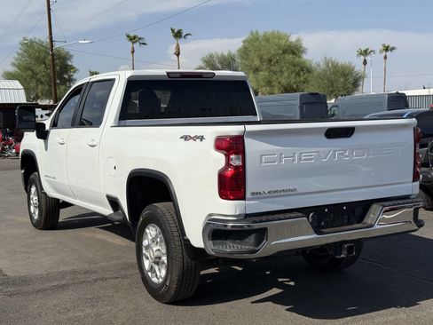 Used 2024 Chevrolet Silverado 2500 LT image 4