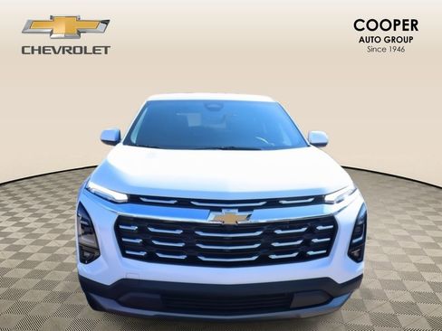 New 2026 Chevrolet Equinox LT w/ Convenience Package II FWD image 10