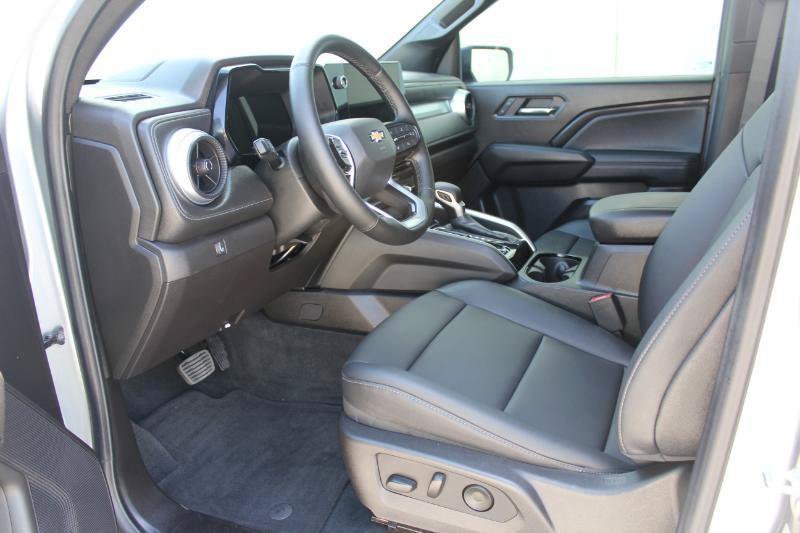 Used 2025 Chevrolet Colorado LT w/ LT Convenience Package RWD image 10