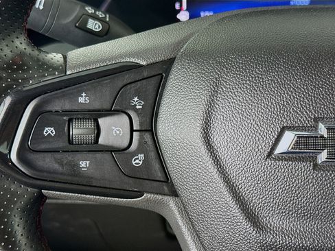 Used 2024 Chevrolet Trax RS w/ Sunroof Package FWD image 13