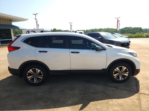 Used 2017 Honda CR-V LX image 3