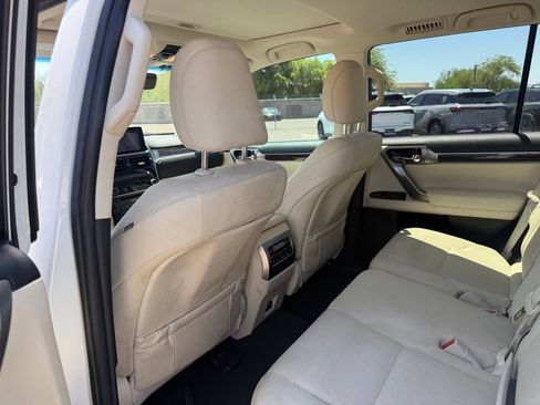 Used 2023 Lexus GX 460 Premium w/ Premium Package AWD/4WD image 12