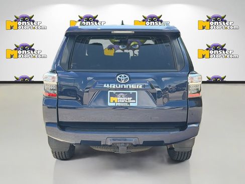 Used 2022 Toyota 4Runner SR5 AWD/4WD image 6