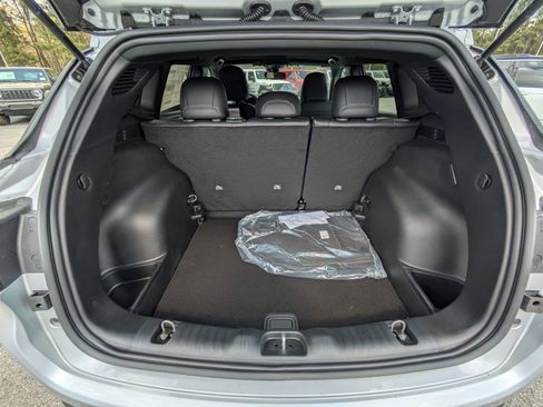 New 2026 Jeep Compass Latitude AWD/4WD image 24