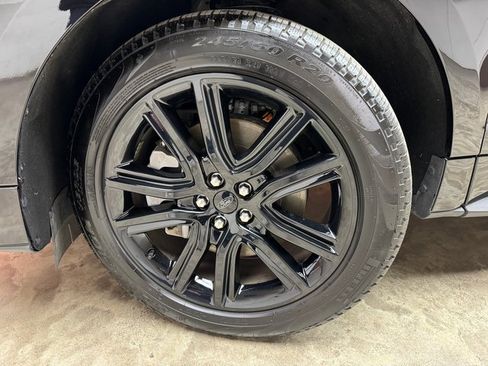 Certified 2024 Ford Edge ST-Line image 28