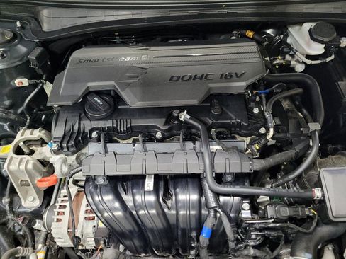 Used 2024 Hyundai Elantra SEL FWD image 30