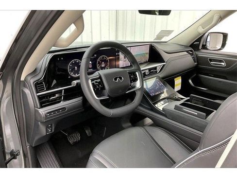 New 2026 INFINITI QX80 Luxe image 28